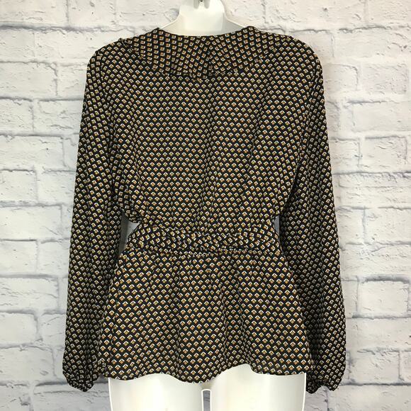 MAX STUDIO Ruffled Square Print Blouse - Picture 5 of 9